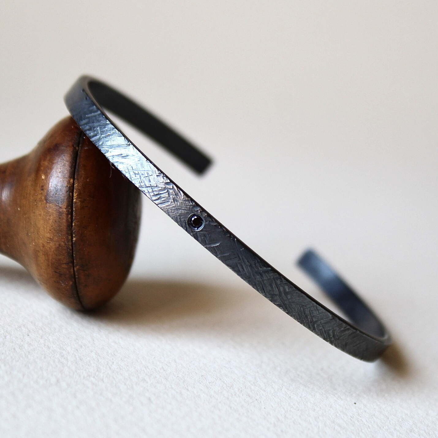 Esclava Rusk DIAMANTE y Plata Noir Black