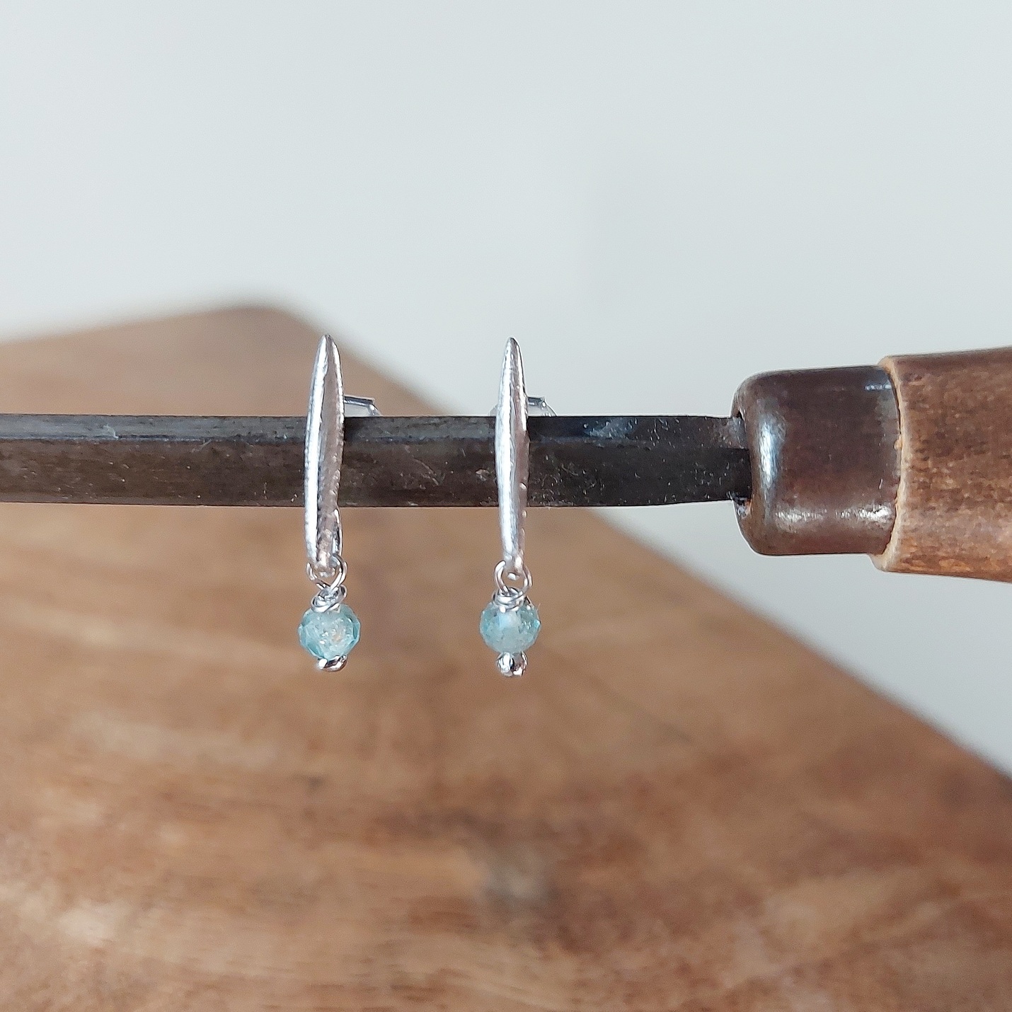 pendientes artesanales gatnau