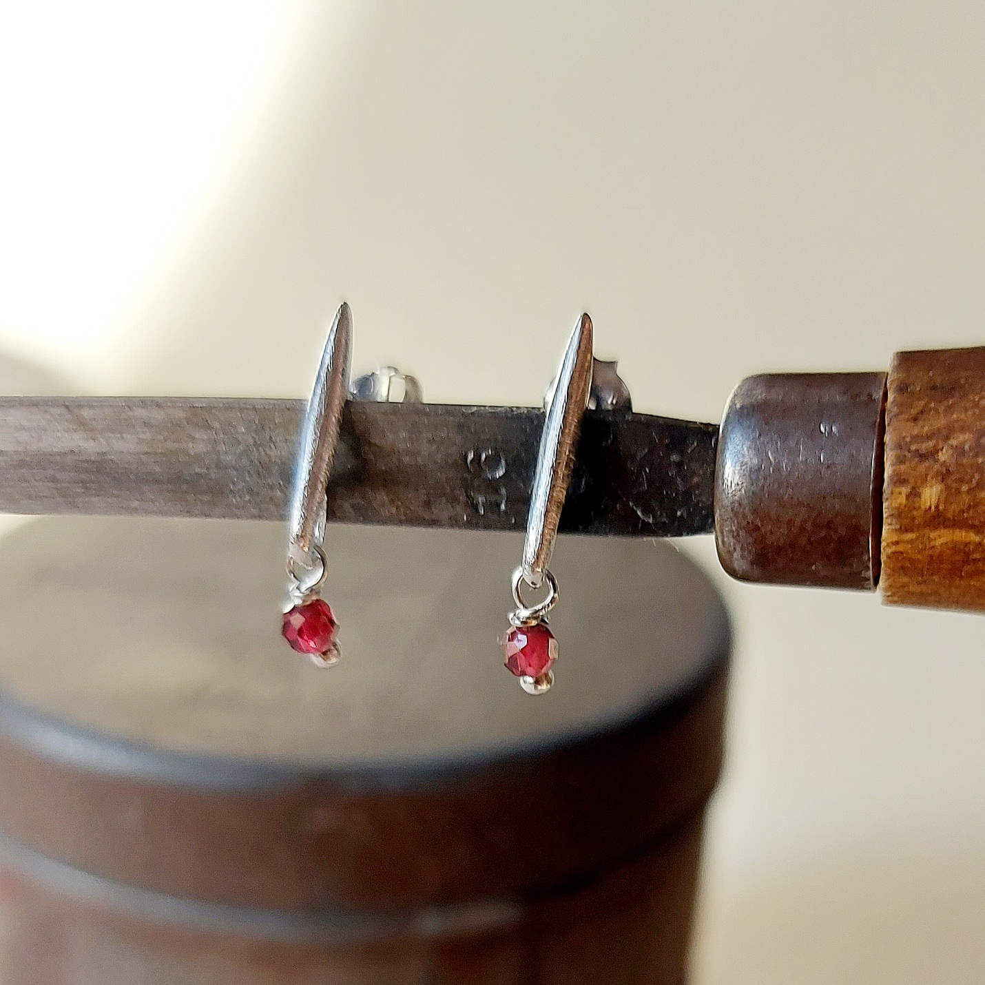 pendientes artesanales gatnau