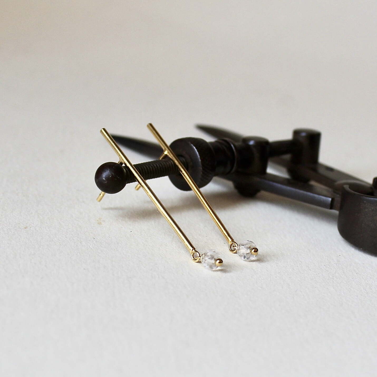 Joyas hechas a mano Pendientes AIDA en plata con baño de oro grande