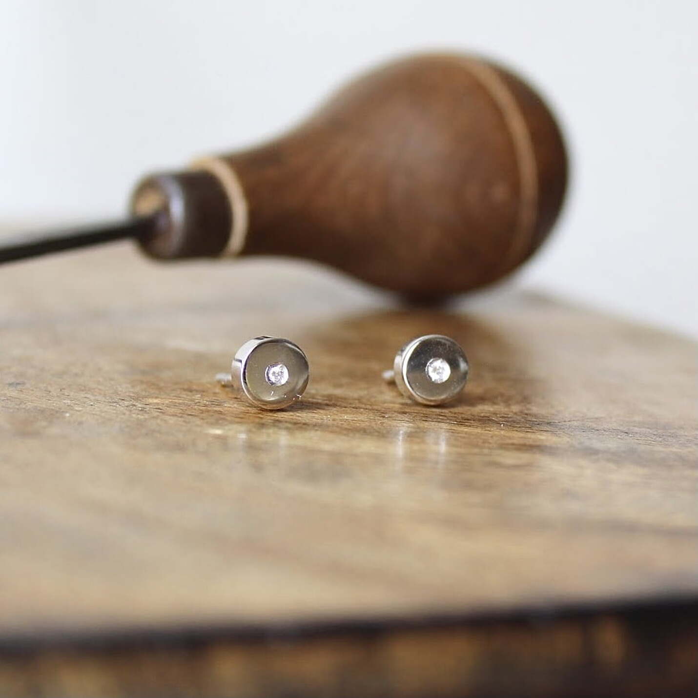 Joyas artesanales Pendiente Nora Diamante y Plata