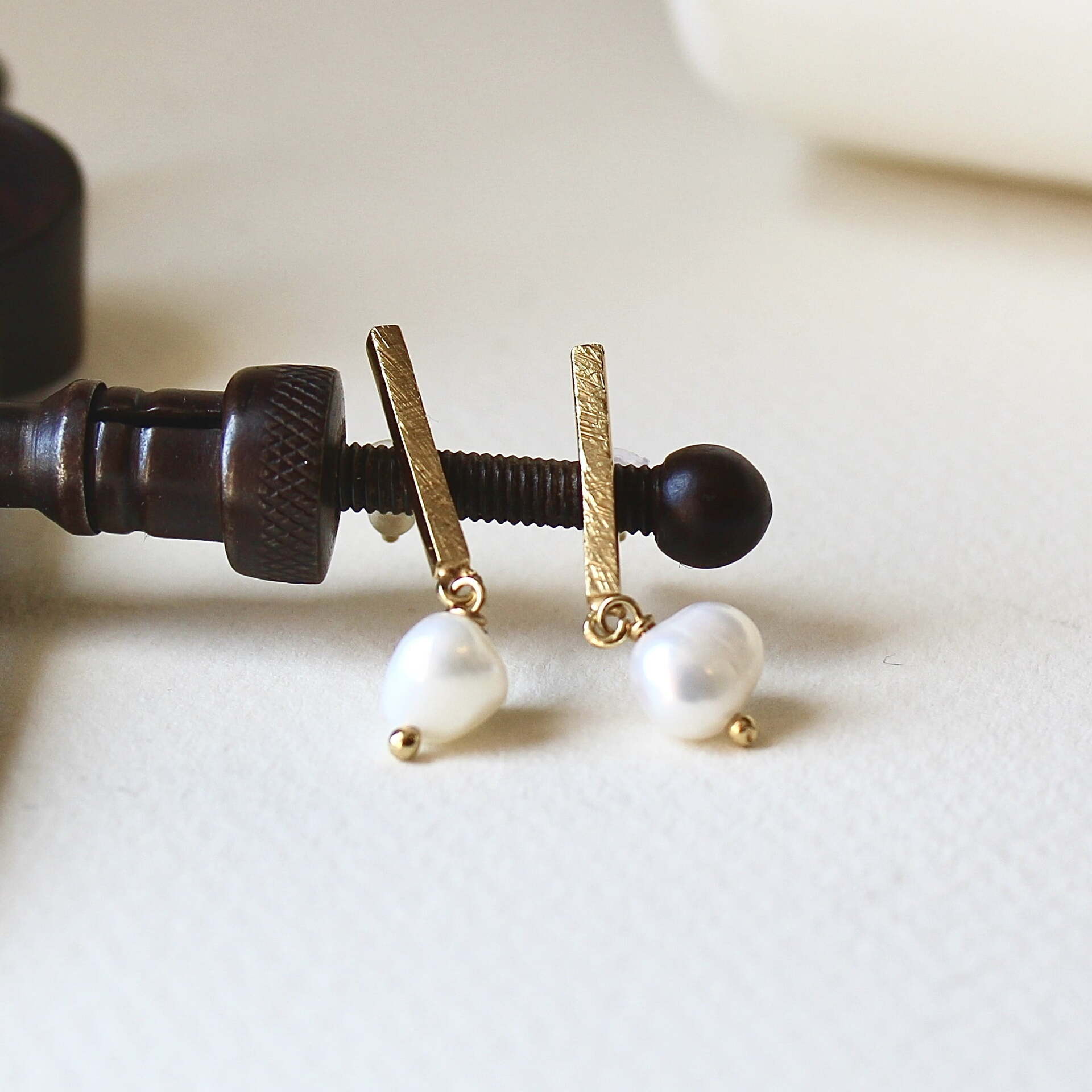 Joyas hechas a mano Pendientes Jana en Plata con baño de oro y Perla