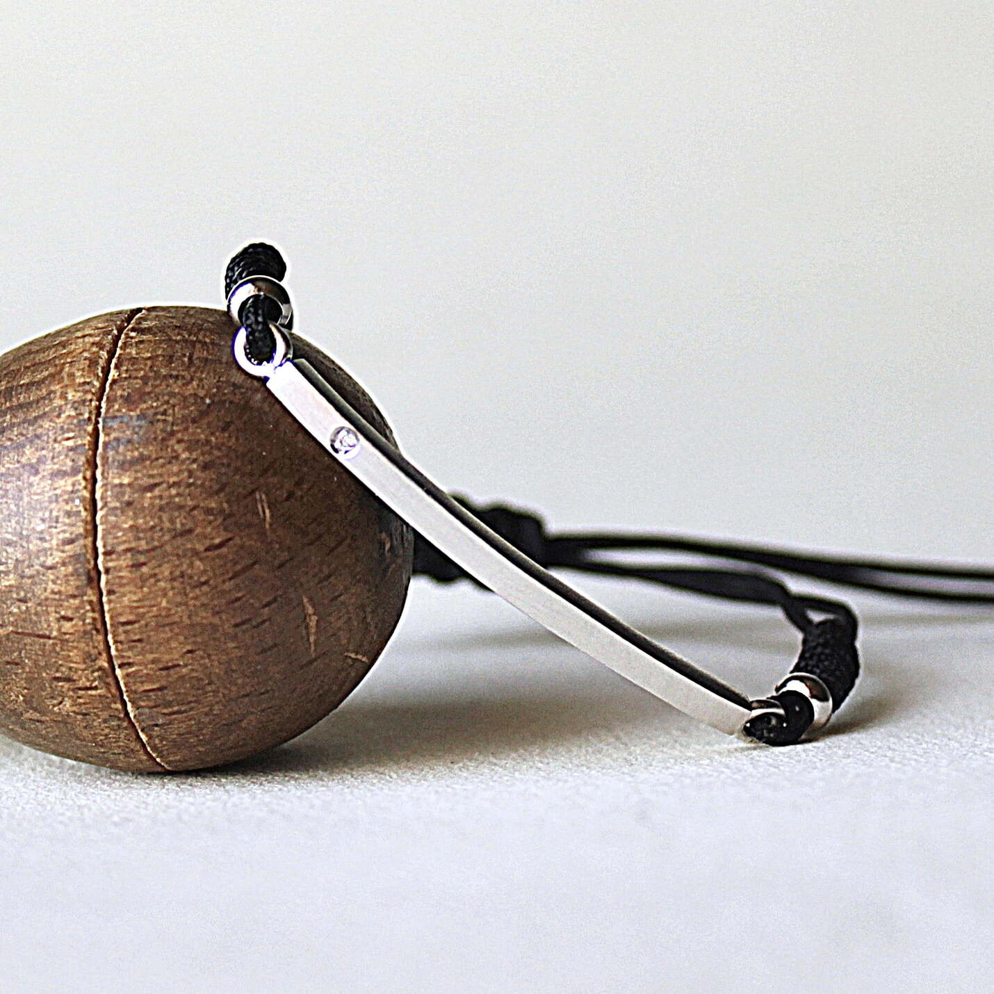 Joyas hechas a mano Pulsera Nara Diamante y Plata