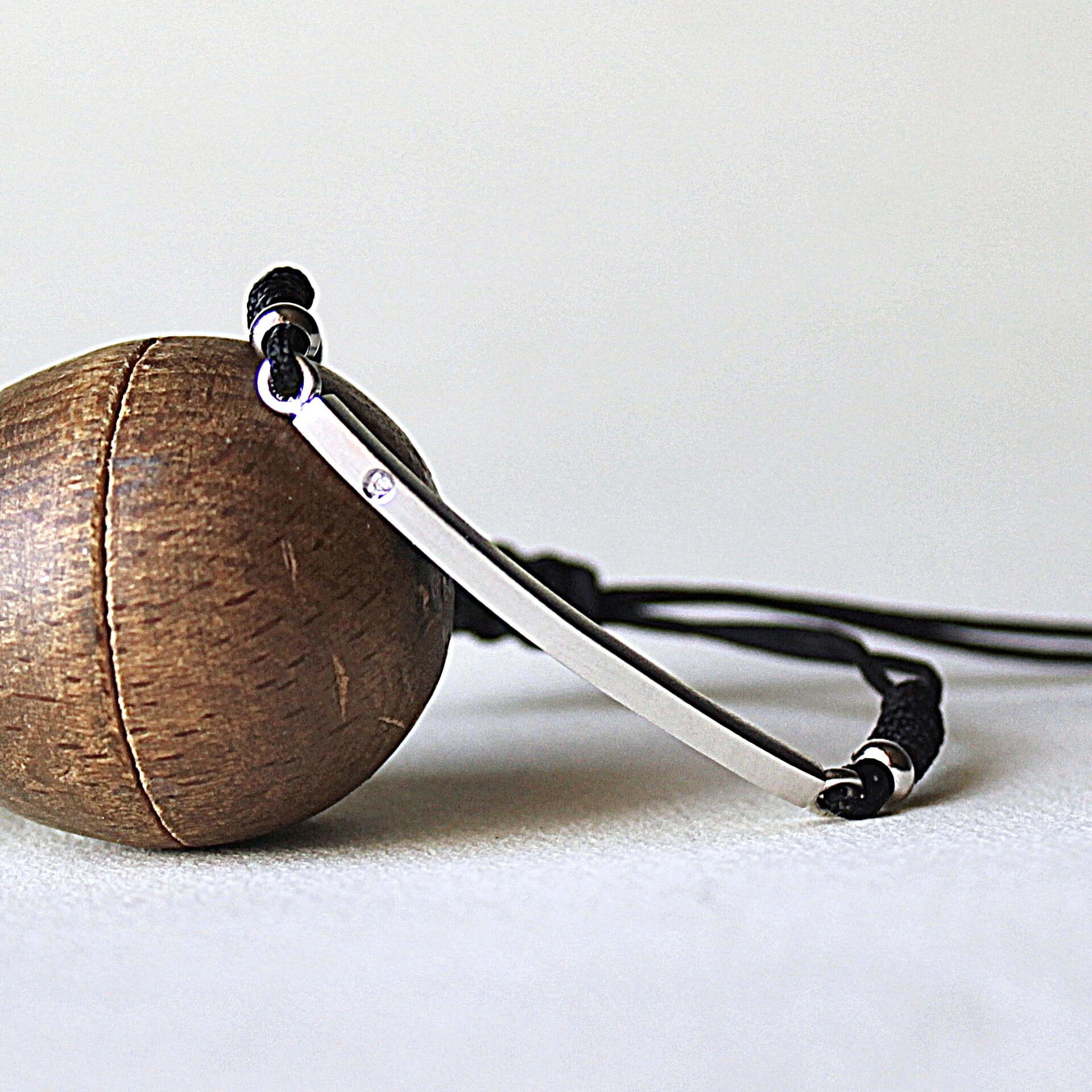 Joyas hechas a mano Pulsera Nara Diamante y Plata