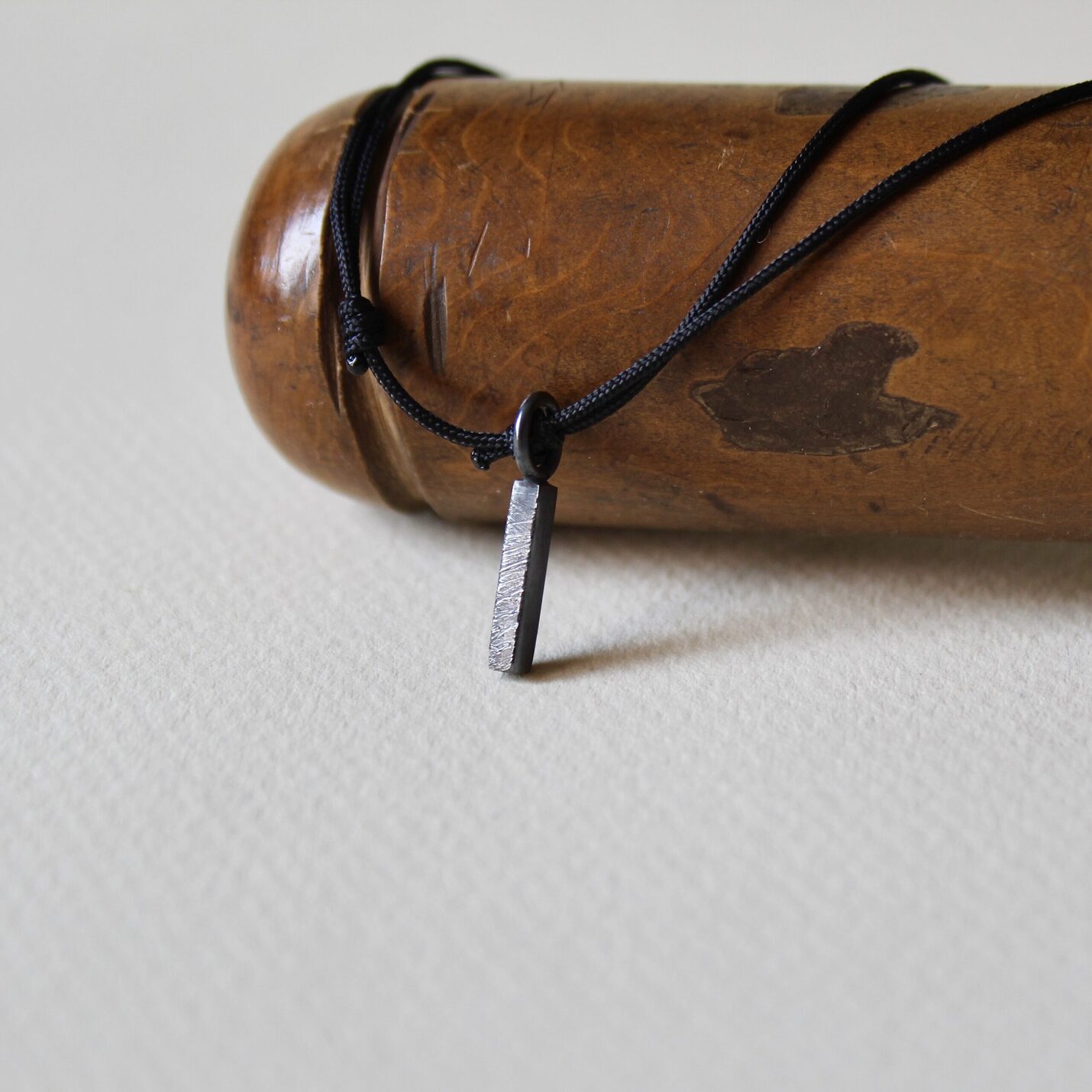 joyas artesanales colgante hombre