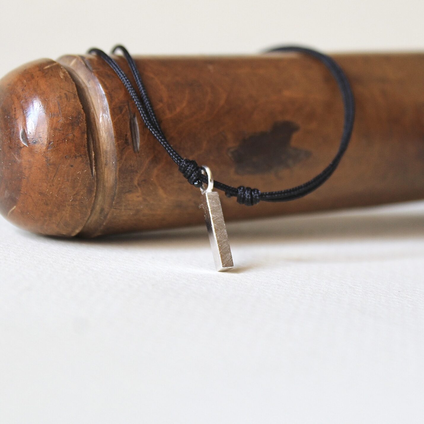 joyas artesanales colgante hombre