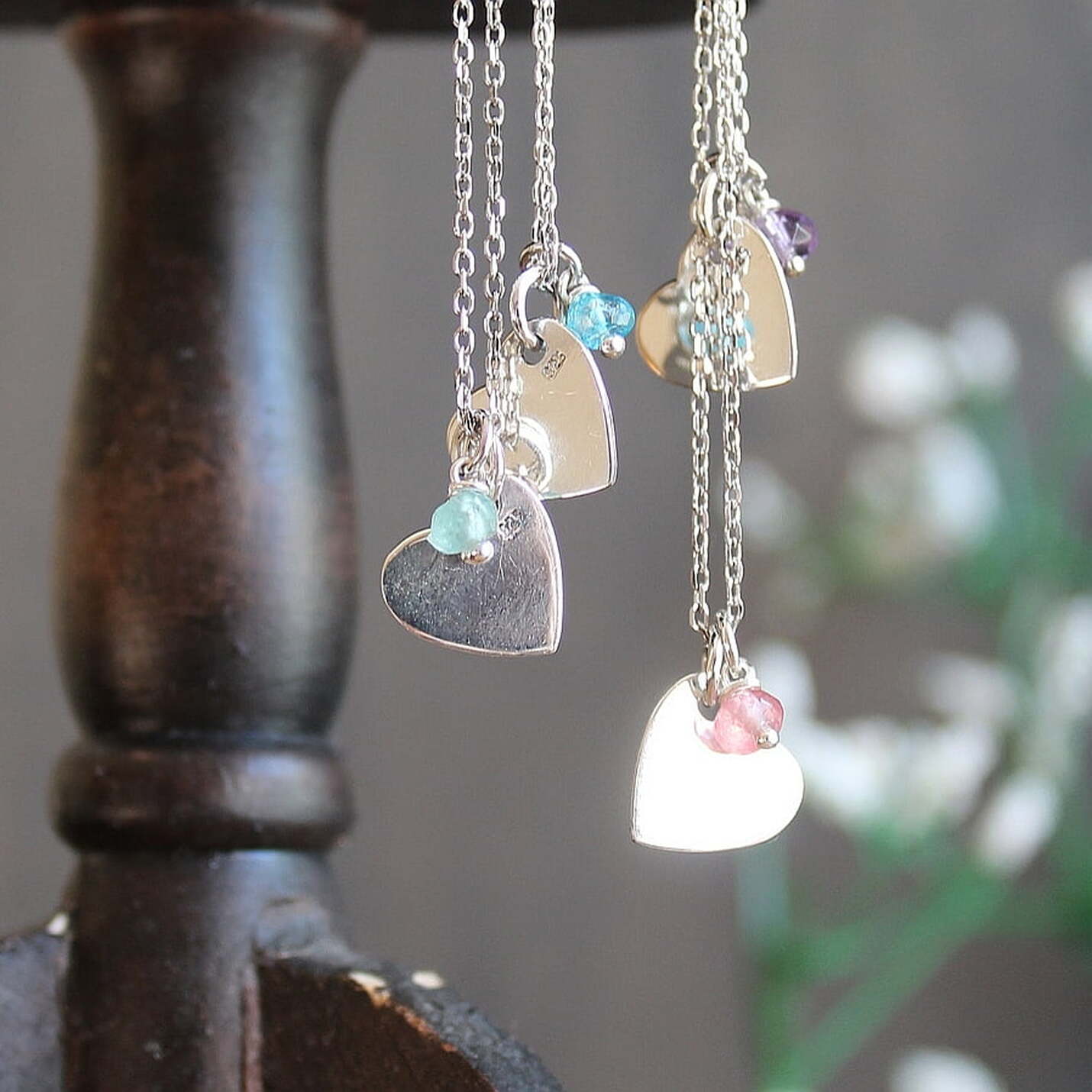 Colgante corazón con gema