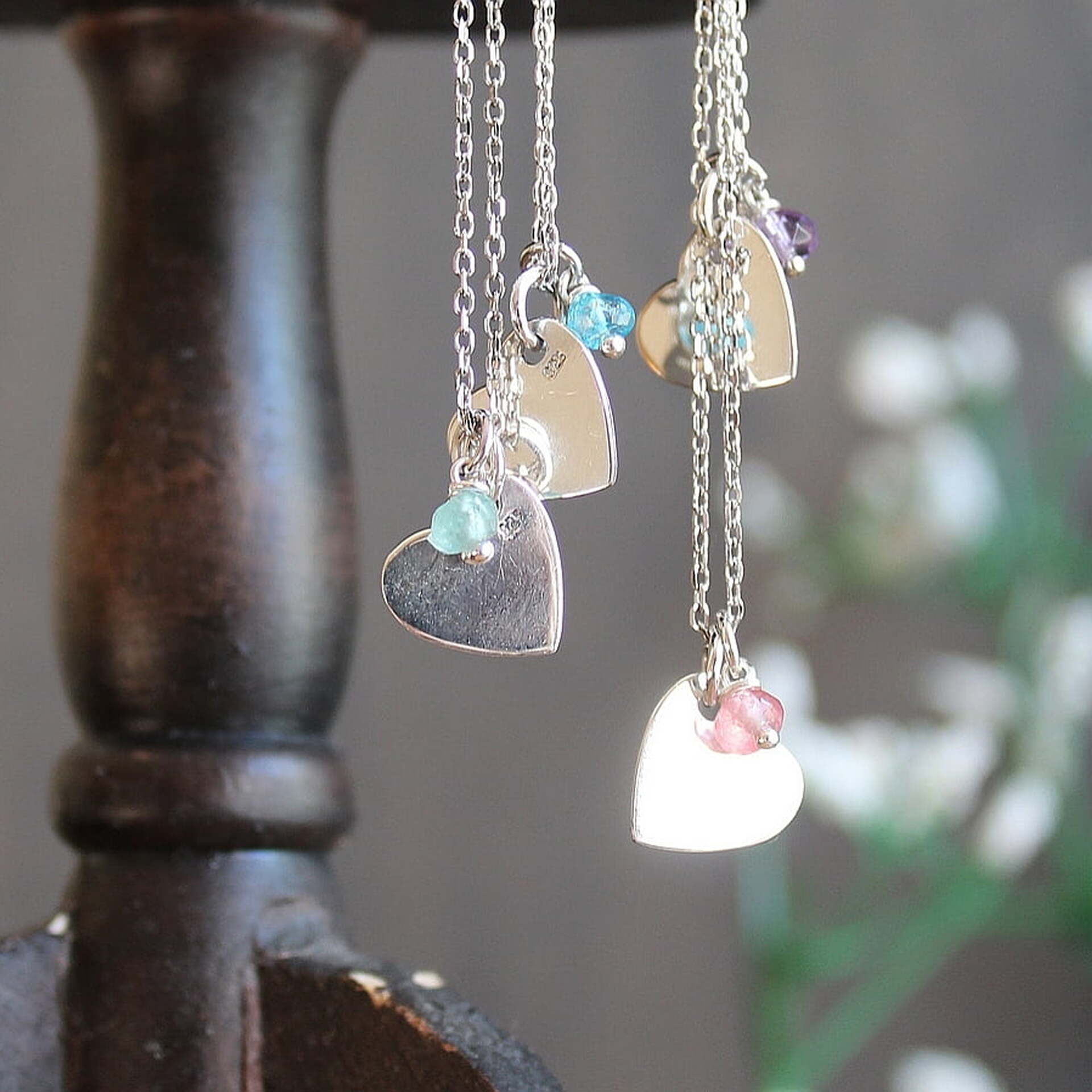 Colgante corazón con gema