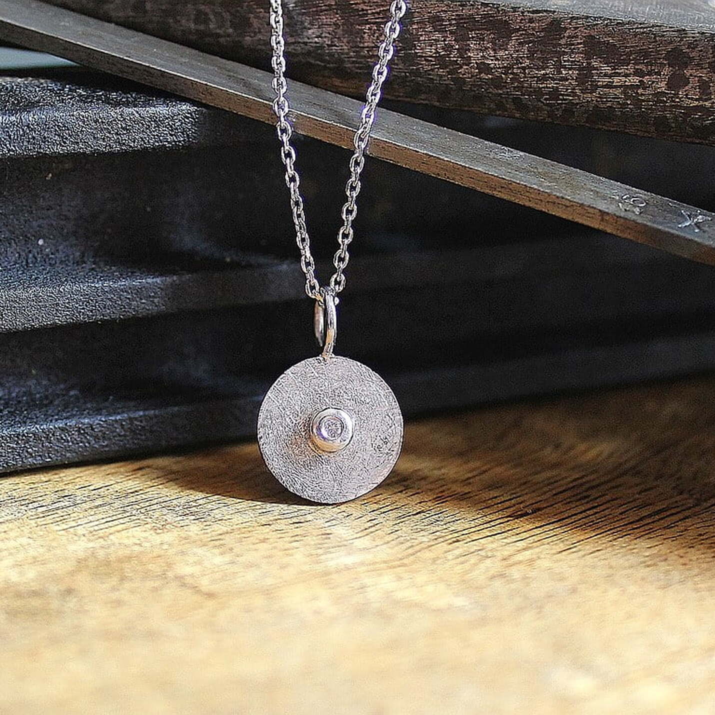 Joyas artesanales Colgante Quer Plata y Diamante