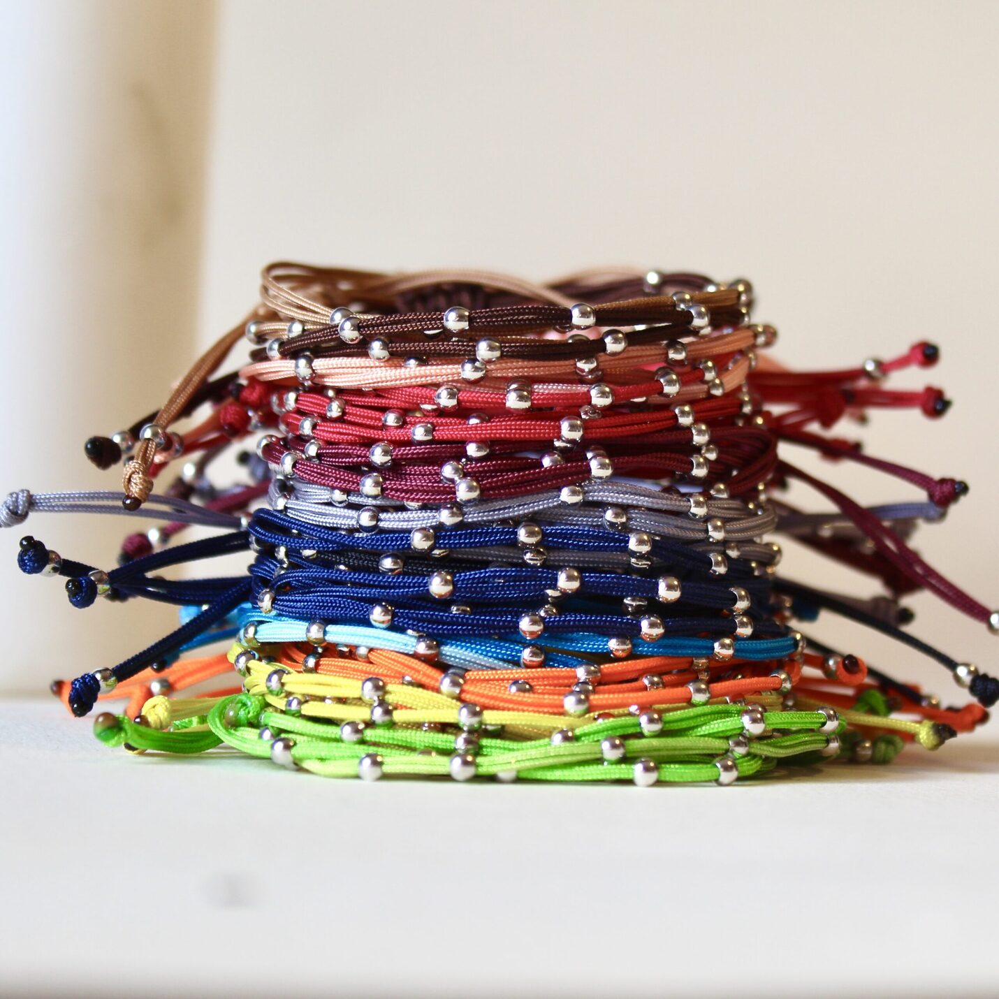 pulseras de cuerda hechas a mano