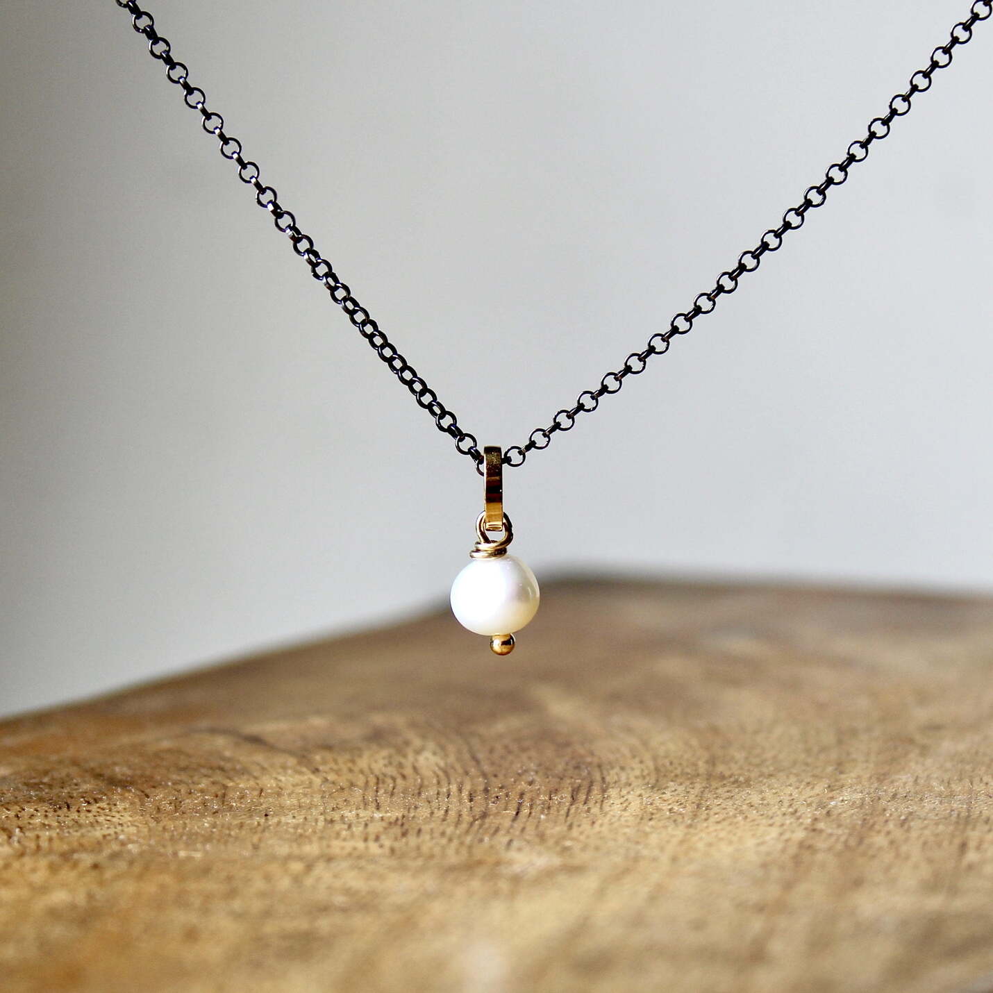 Joyas hechas a mano Colgante Jana Perla y Plata con baño de oro