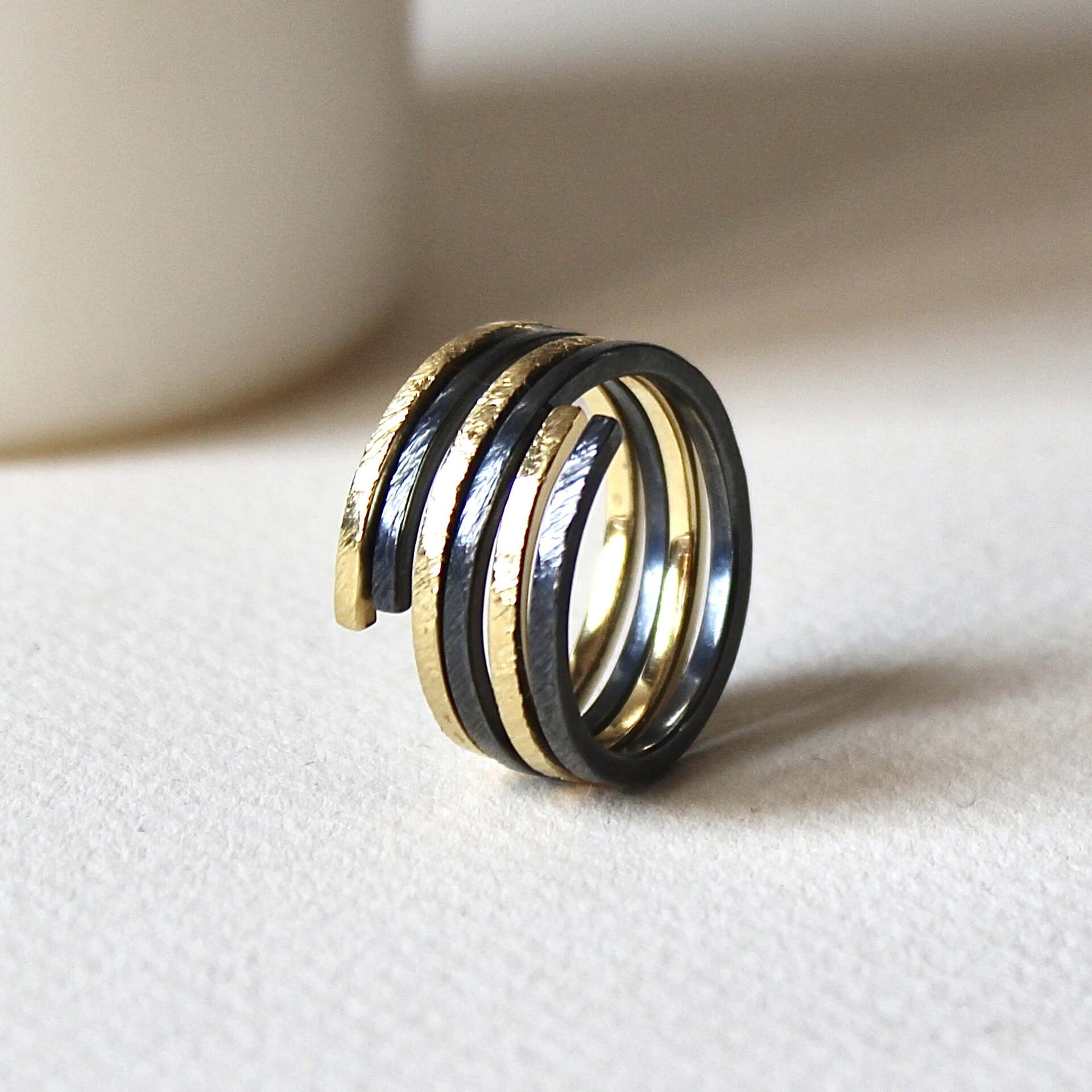 Joyas artesanales Anillo DUO Black Ànnia Plata con Baño de Oro