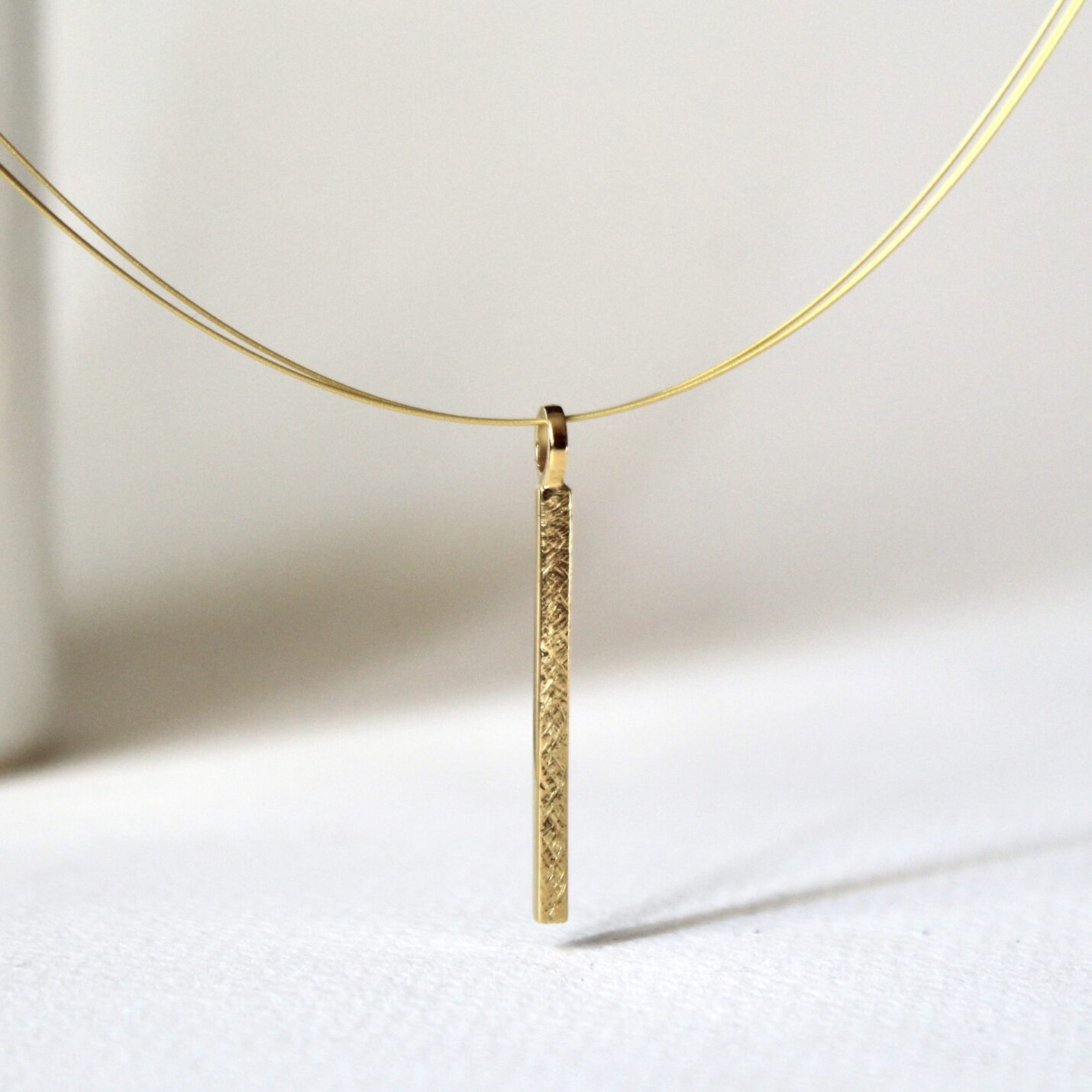 Joyas hechas a mano Colgante Rusk Grande Plata con Baño de Oro gargantilla Oro