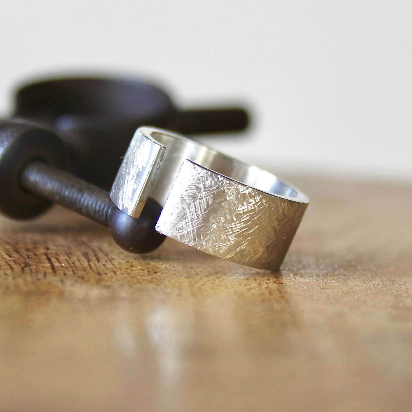 Joyas hechas a mano Anillo Rusk Plata mediano